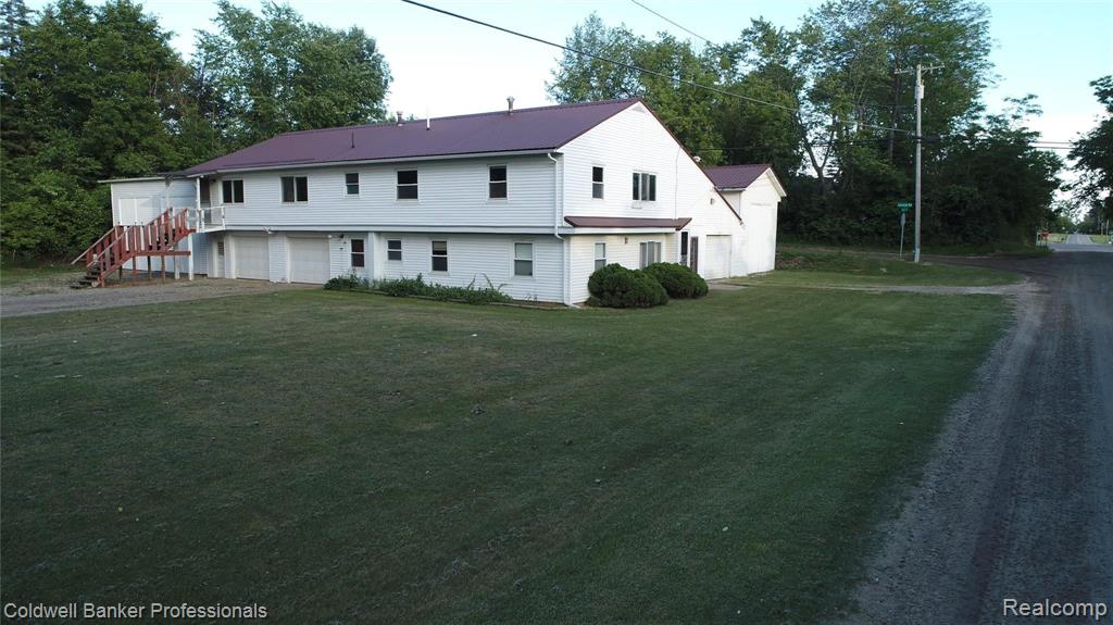 654 North Blacks Corners Road Imlay City, MI 48444 - Photo 3 of 54