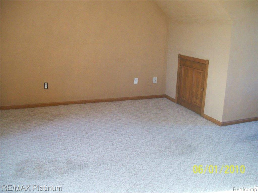 3321 North Burkhart Road Howell, MI 48855 - Photo 17 of 20 BED 4