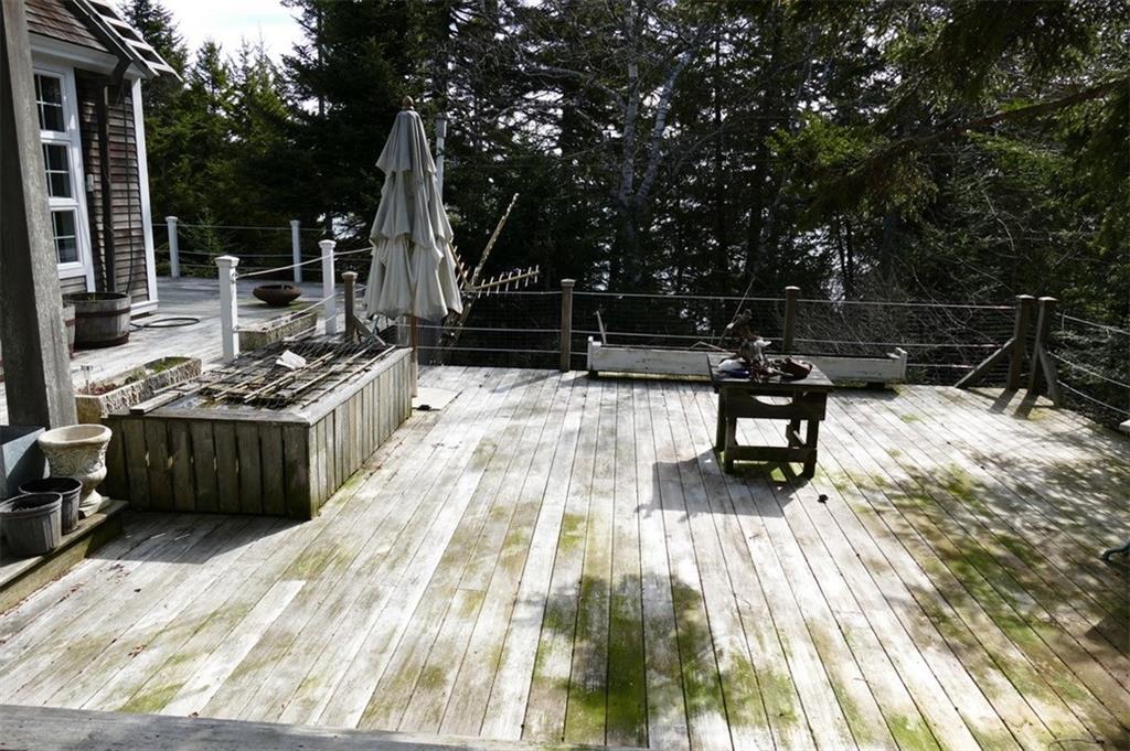 229 Island Retreat Road Swans Island, ME 04685 - Photo 9 of 35 Photo