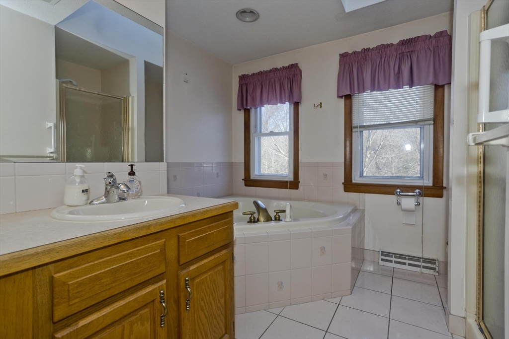 180 Fletcher Circle Chicopee, MA 01020 - Photo 21 of 37