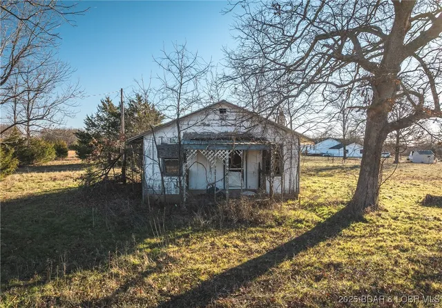 $672,400 | 29900 Pelican Drive, Lebanon, MO 65536