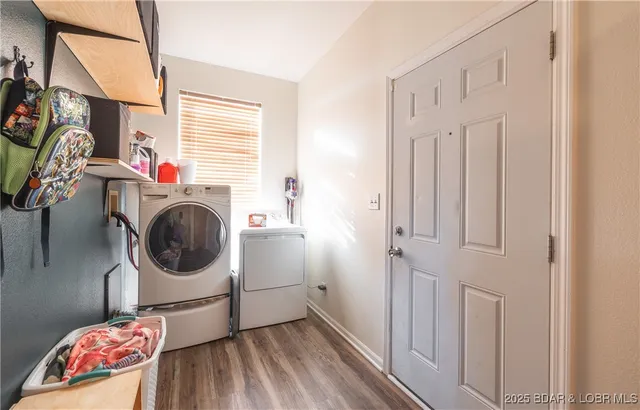 $672,400 | 29900 Pelican Drive, Lebanon, MO 65536