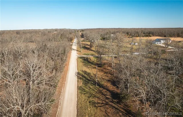 $672,400 | 29900 Pelican Drive, Lebanon, MO 65536