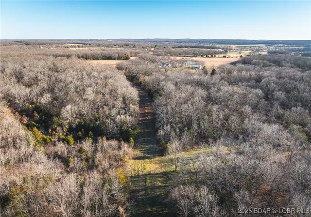 $672,400 | 29900 Pelican Drive, Lebanon, MO 65536