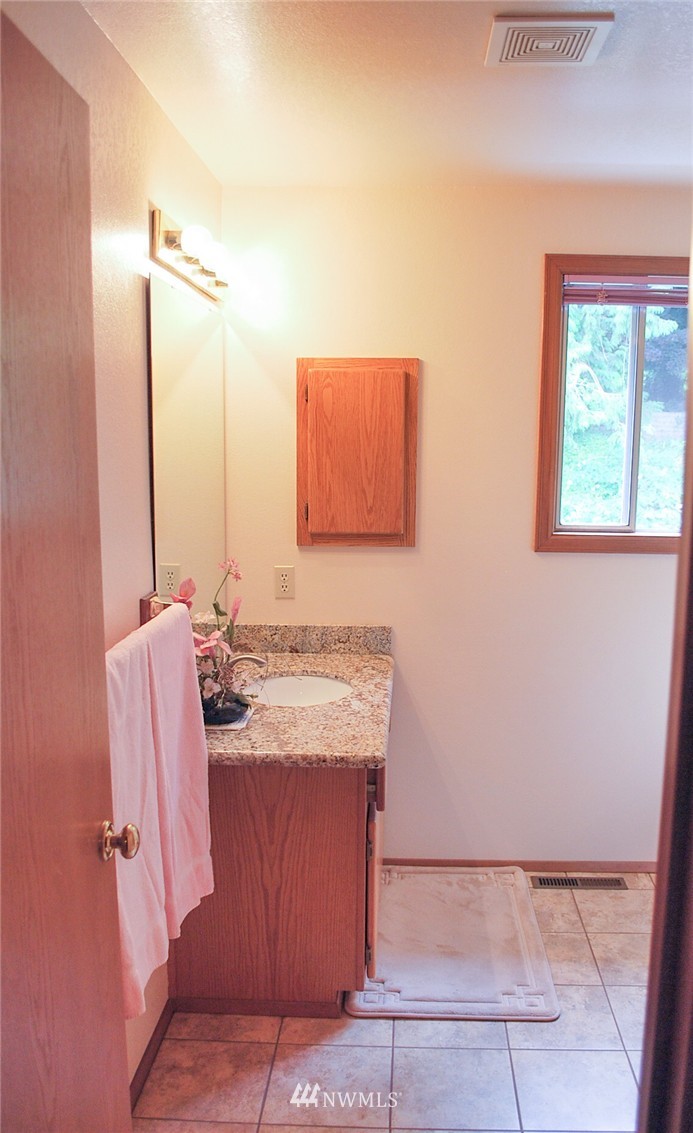 523 225th Place Southeast Bothell, WA 98021 - Photo 11 of 21