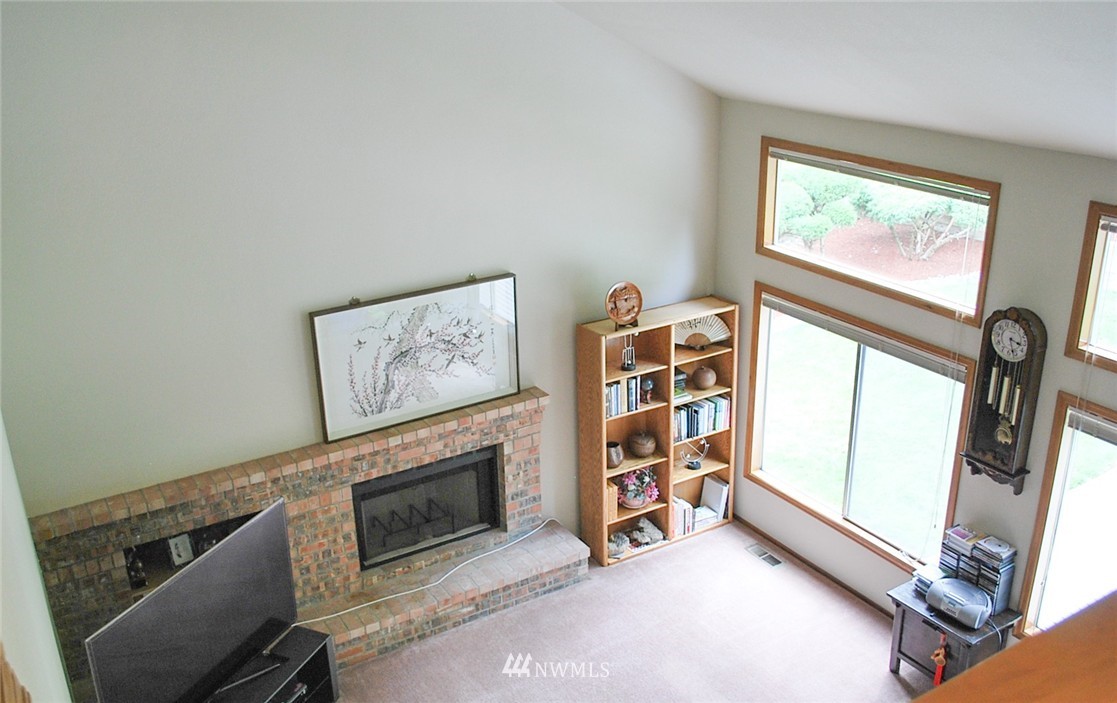 523 225th Place Southeast Bothell, WA 98021 - Photo 5 of 21