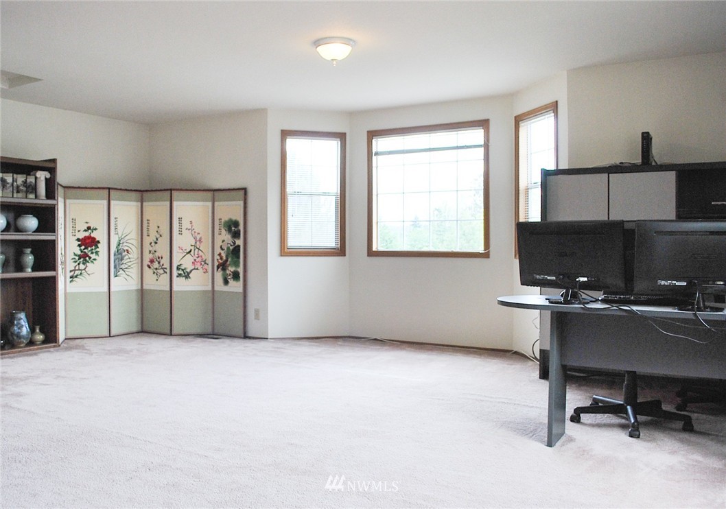 523 225th Place Southeast Bothell, WA 98021 - Photo 10 of 21