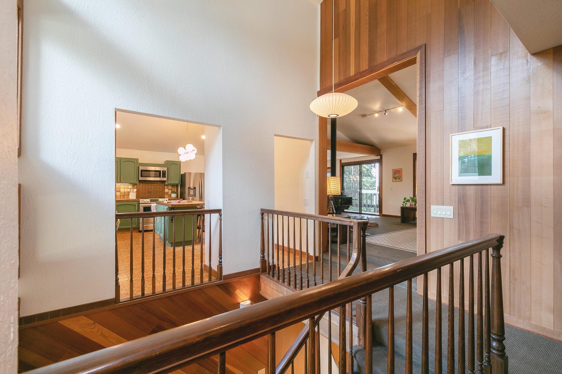 10855 Pine Cone Road Truckee, CA 96161 - Photo 3 of 21 Gallery Image 3