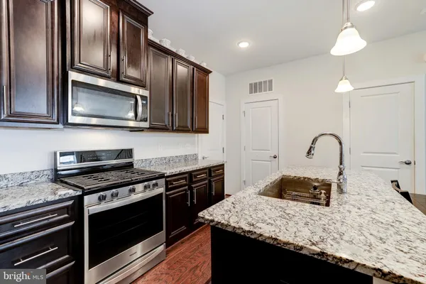 $2,950 | 13389 Launders Street, Unit 41, Herndon, VA 20171