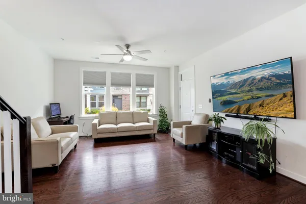 $2,950 | 13389 Launders Street, Unit 41, Herndon, VA 20171