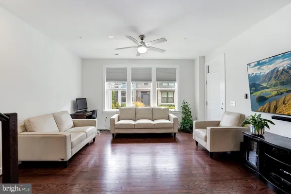 $2,950 | 13389 Launders Street, Unit 41, Herndon, VA 20171