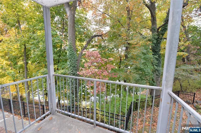 $3,600 | 20-30 Ridge Road, Unit B15, Ridgewood, NJ 07450