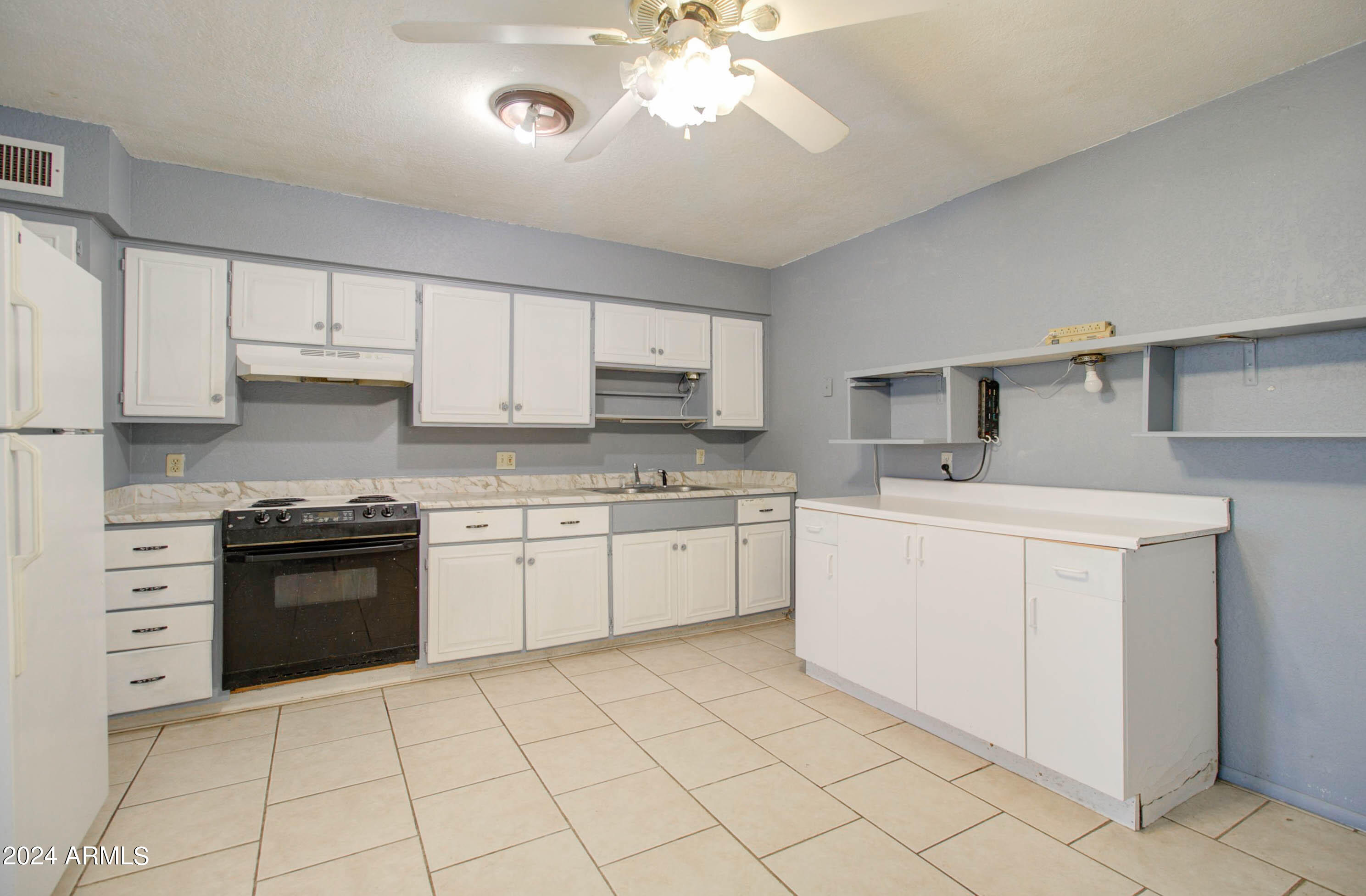 216 Ivanhoe Road Kearny, AZ 85137 - Photo 11 of 32 216 W Ivanhoe Rd-7