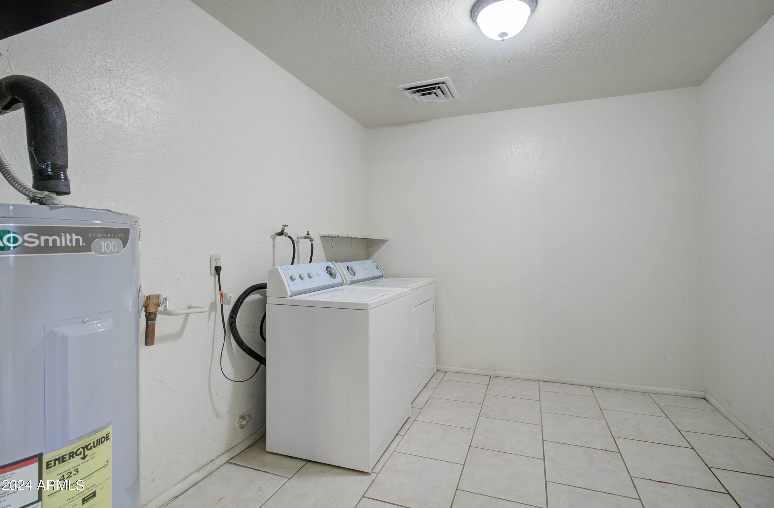 216 Ivanhoe Road Kearny, AZ 85137 - Photo 15 of 32 216 W Ivanhoe Rd-11