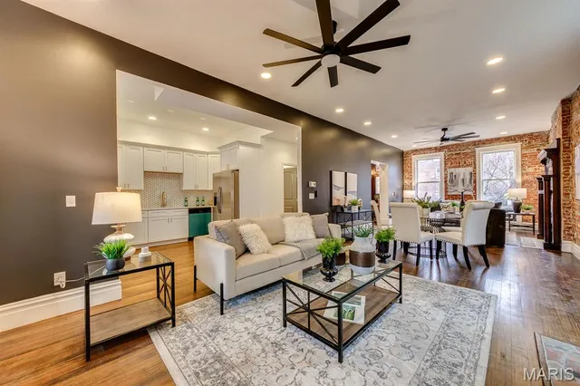 $569,000 | 2820 Accomac Street, St. Louis, MO 63104