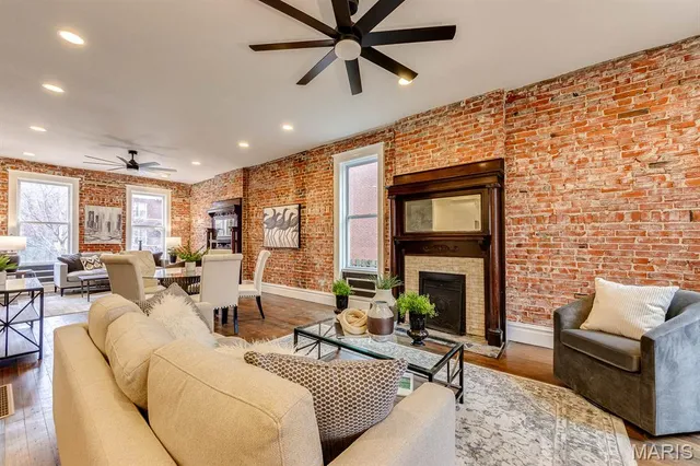 $569,000 | 2820 Accomac Street, St. Louis, MO 63104