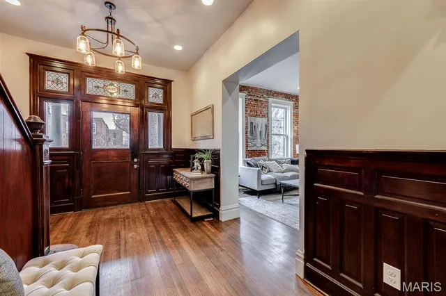 $569,000 | 2820 Accomac Street, St. Louis, MO 63104