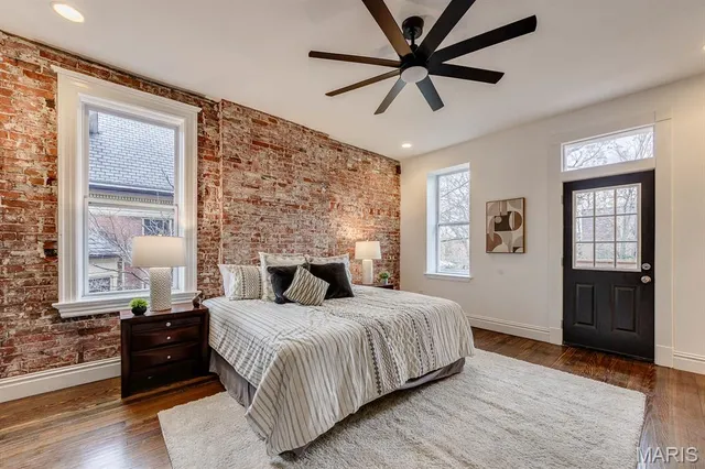 $569,000 | 2820 Accomac Street, St. Louis, MO 63104