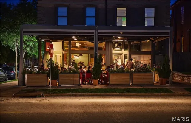 $569,000 | 2820 Accomac Street, St. Louis, MO 63104