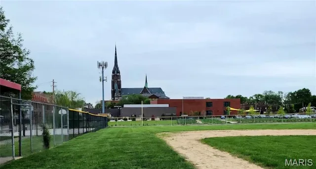 $569,000 | 2820 Accomac Street, St. Louis, MO 63104