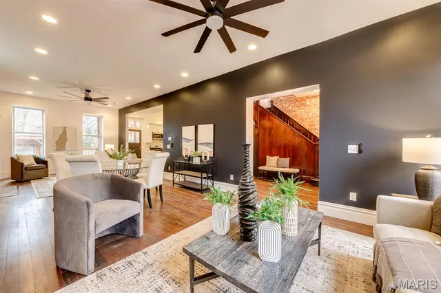 $569,000 | 2820 Accomac Street, St. Louis, MO 63104