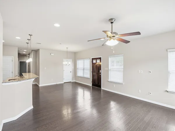 $2,200 | 2304 South Lakeline Boulevard, Unit 211, Cedar Park, TX 78613