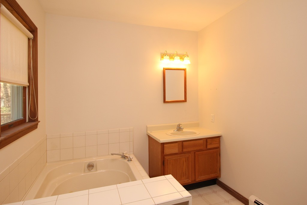 100 Williamsville Road Hubbardston, MA 01452 - Photo 11 of 17 Gallery Image 11