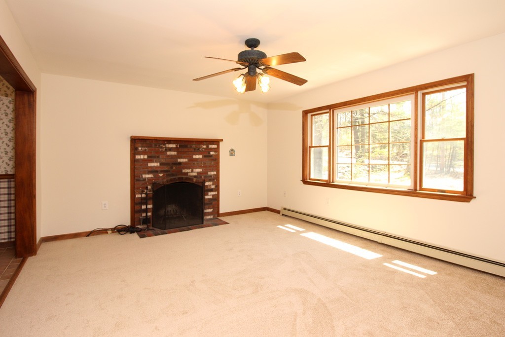 100 Williamsville Road Hubbardston, MA 01452 - Photo 4 of 17 Gallery Image 4