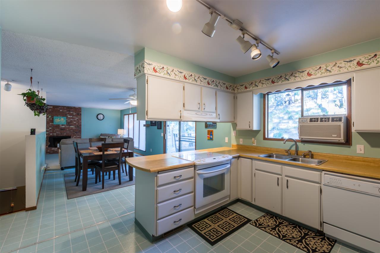 1819 South Eastern Road Spokane Valley, WA 99223 - Photo 3 of 20 Gallery Image 3