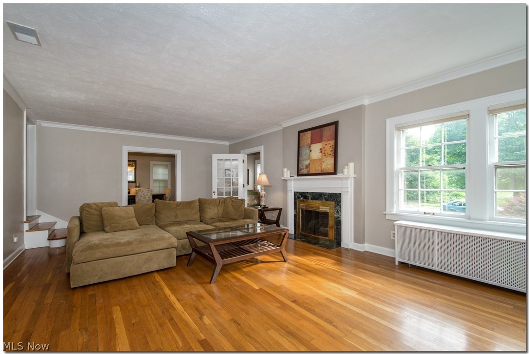 3008 Warrington Road Cleveland, OH 44120 - Photo 6 of 34