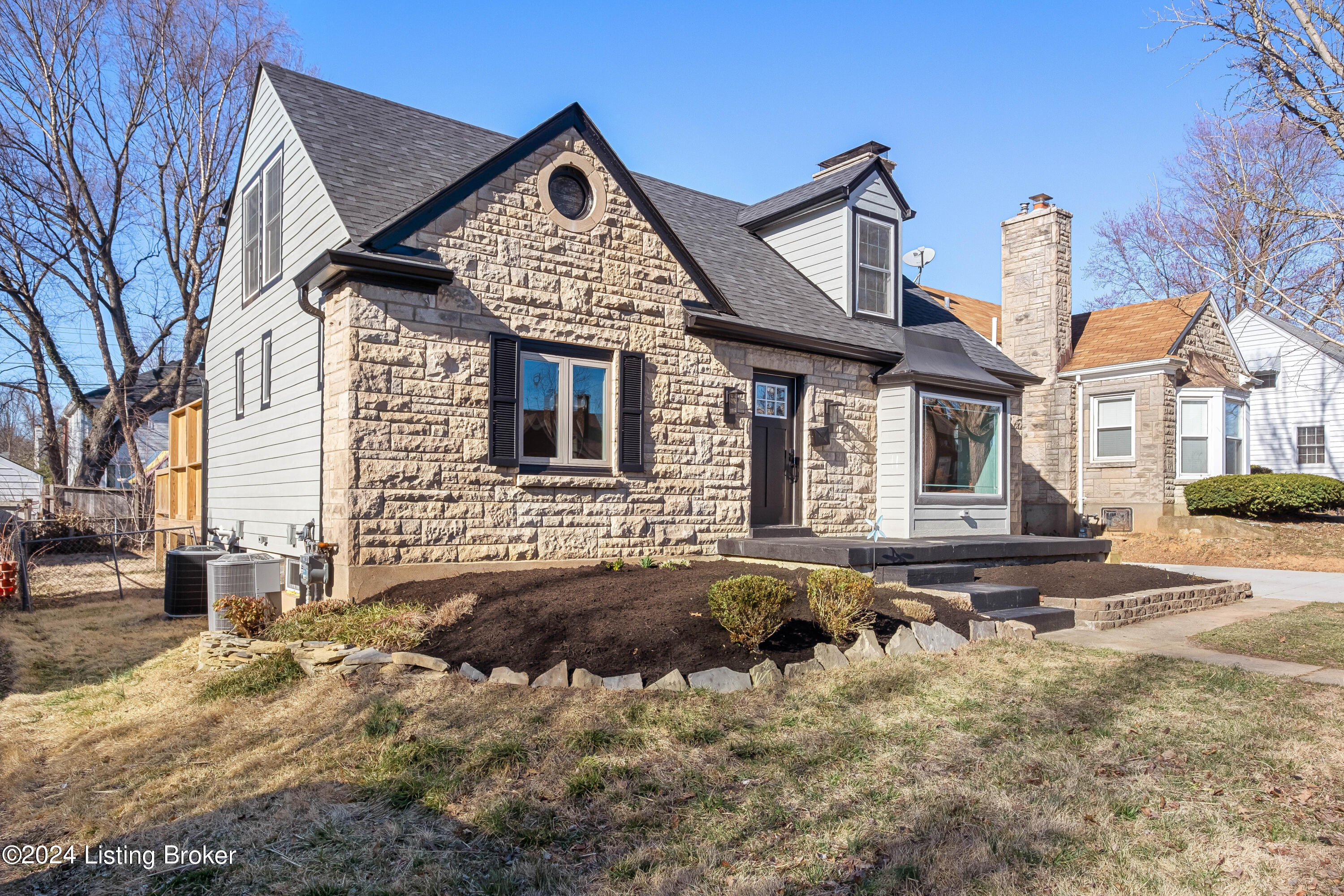 4023 Winchester Road Louisville, KY 40207 - Photo 5 of 69 4023 Winchester Rd Outdoor (3 of 12)