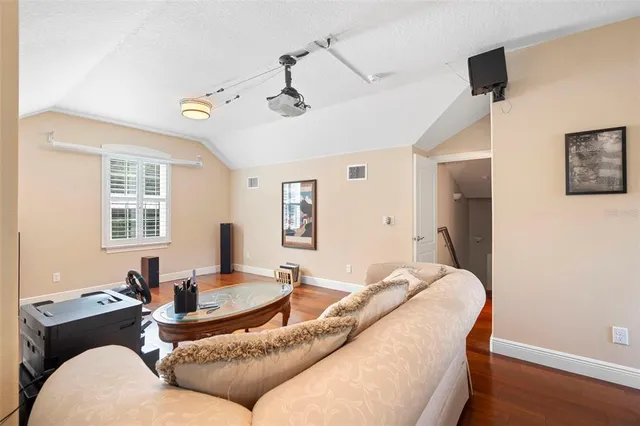 $917,000 | 1806 Glenwood Oaks Lane, DeLand, FL 32720