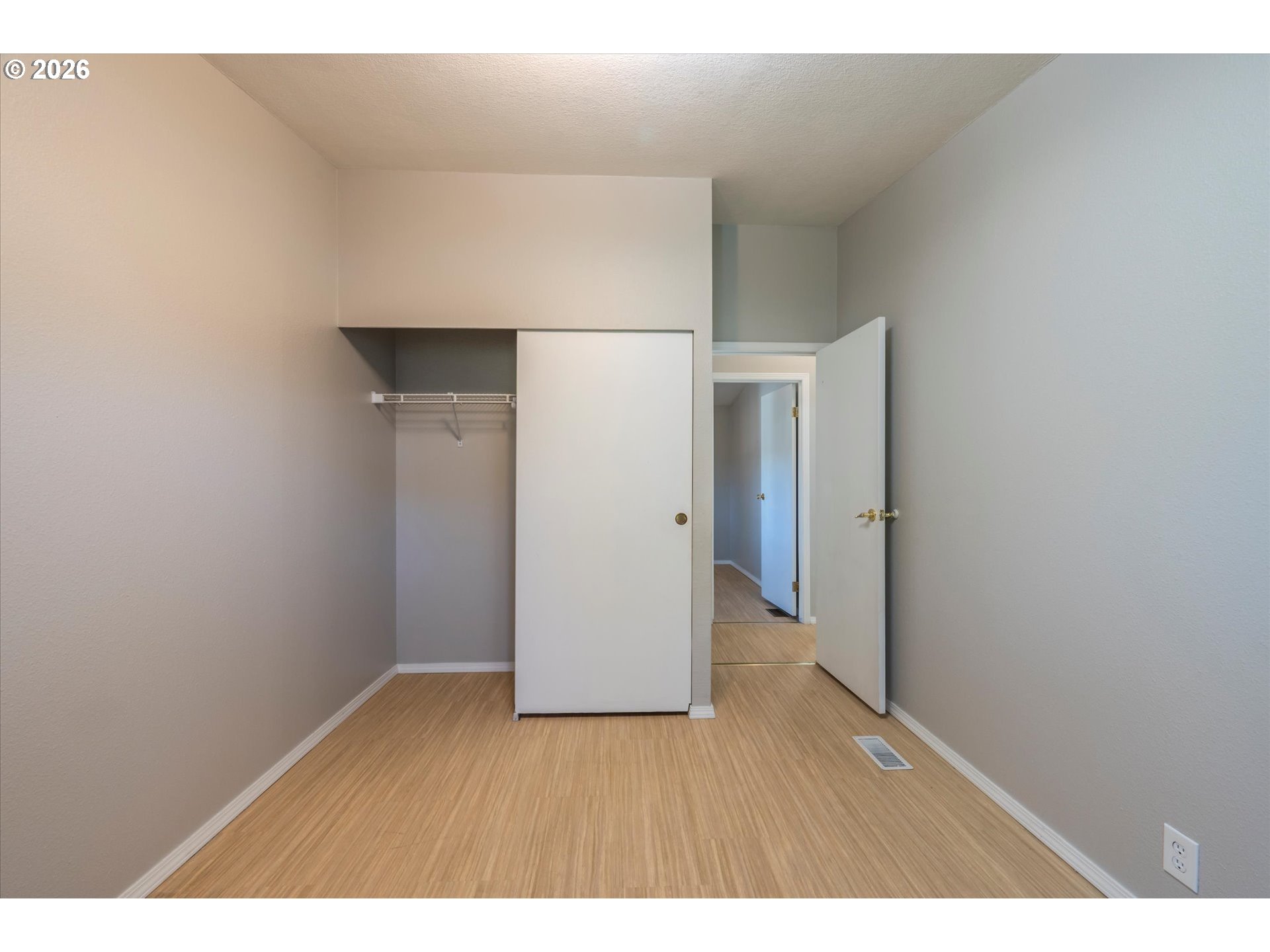 887 Jackson Avenue Southwest Bandon, OR 97411 - Photo 22 of 29 a view of an empty room