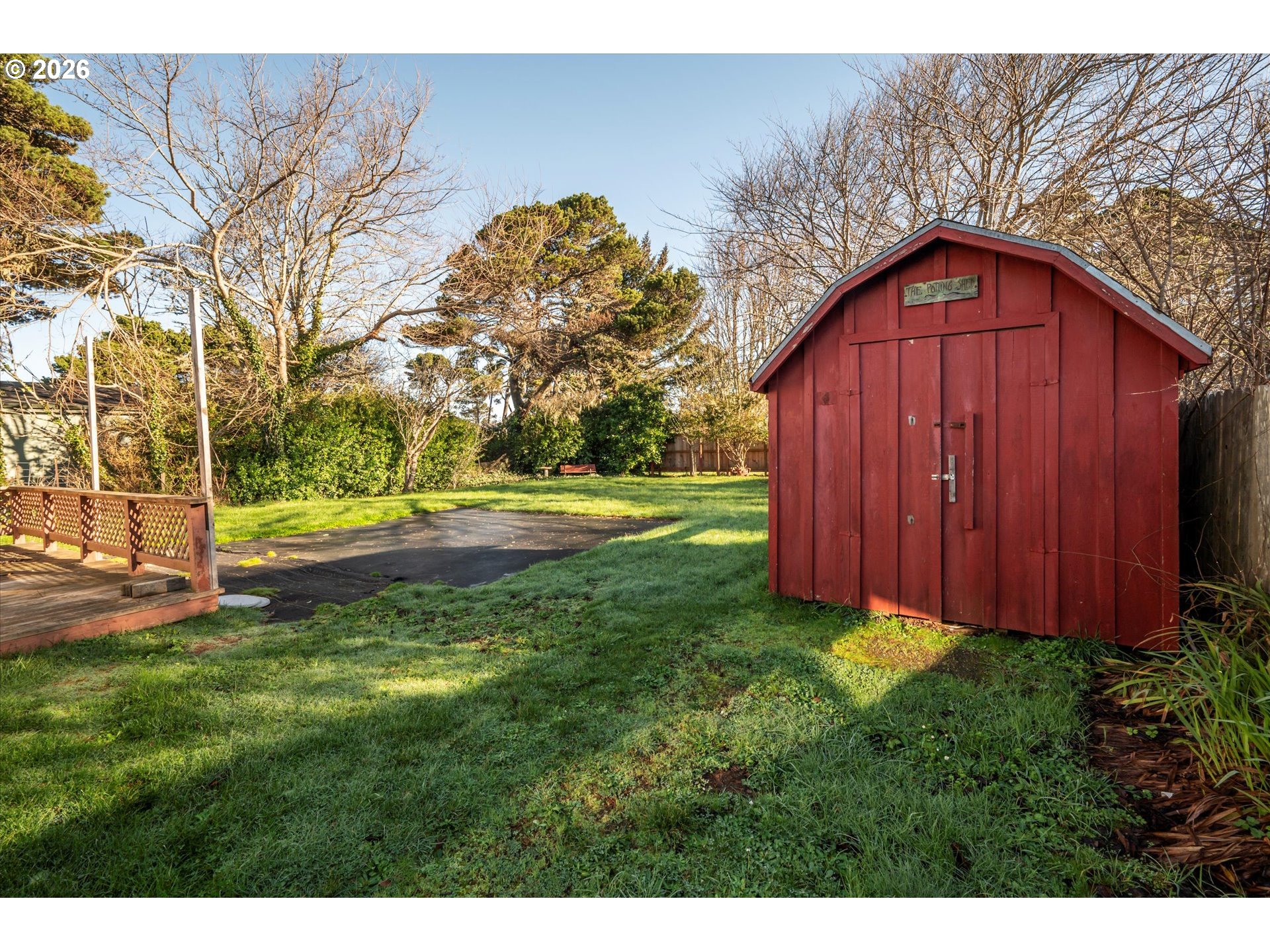 887 Jackson Avenue Southwest Bandon, OR 97411 - Photo 5 of 29