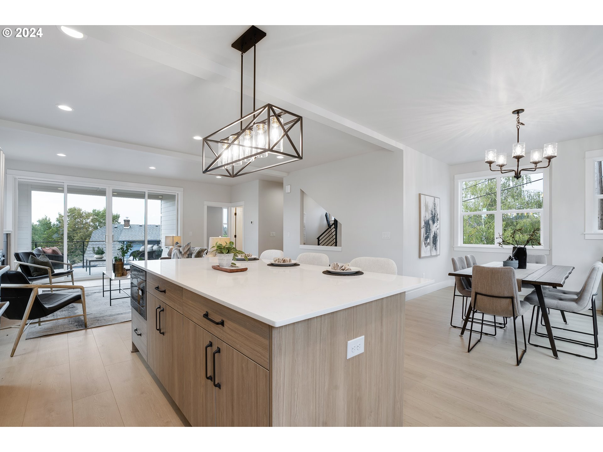 6020 Southwest 18th Drive Portland, OR 97239 - Photo 16 of 47 Dining Room