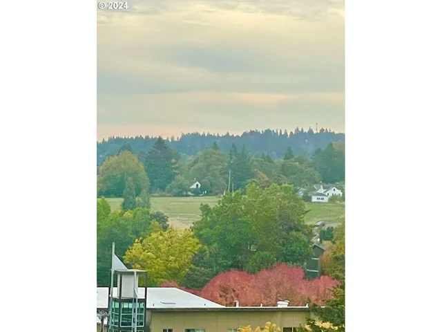 $959,860 | 6020 Southwest 18th Drive, Portland, OR 97239