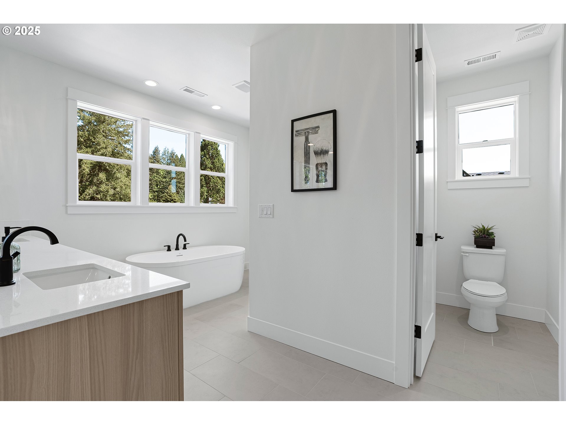 6020 Southwest 18th Drive Portland, OR 97239 - Photo 41 of 47