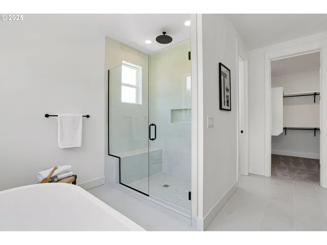 $959,860 | 6020 Southwest 18th Drive, Portland, OR 97239