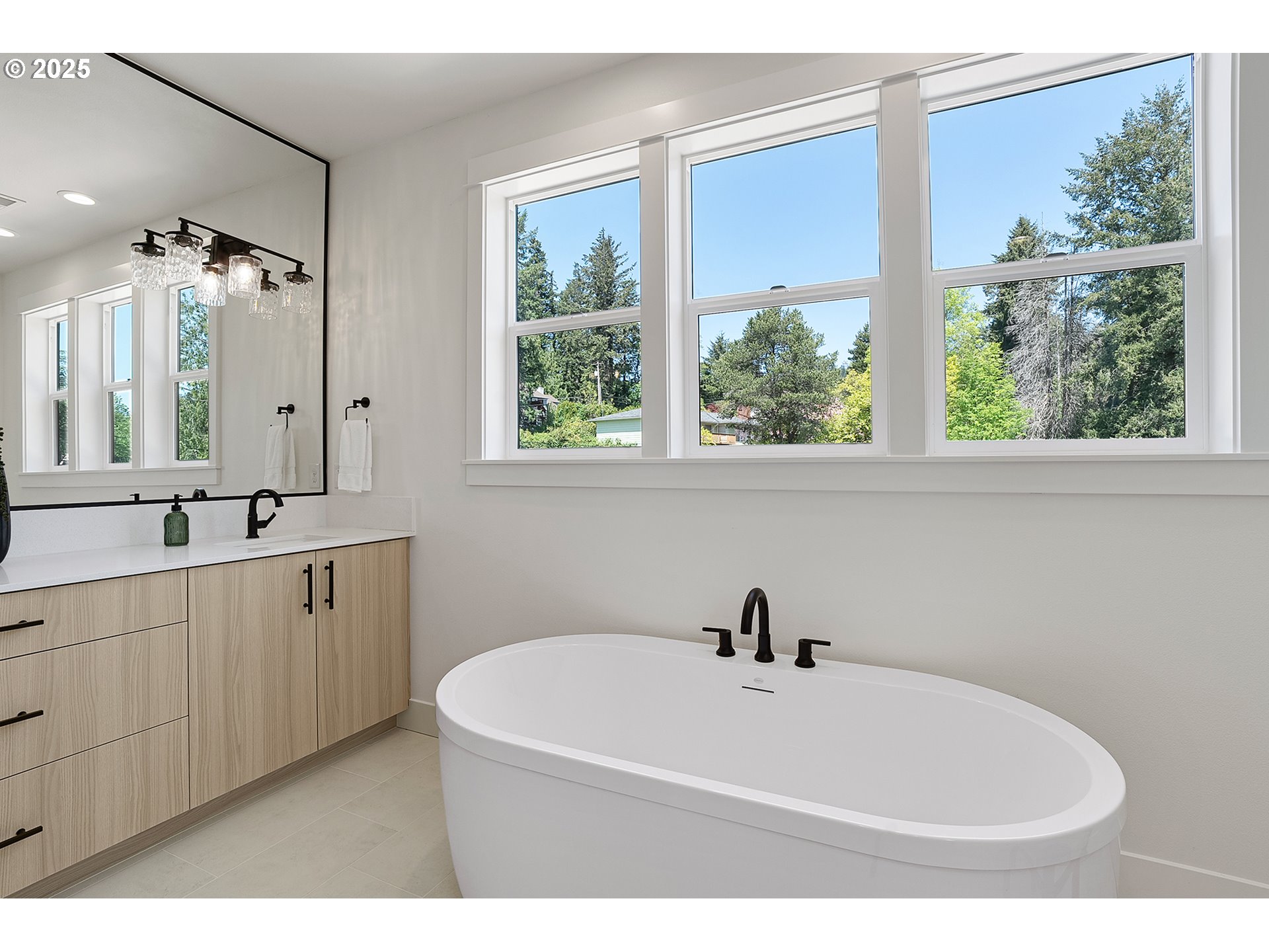 6020 Southwest 18th Drive Portland, OR 97239 - Photo 46 of 47