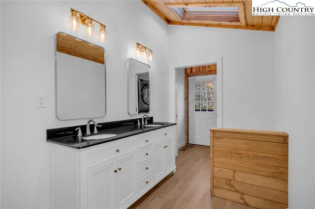 $495,000 | 208 Meadow Loop, Newland, NC 28657