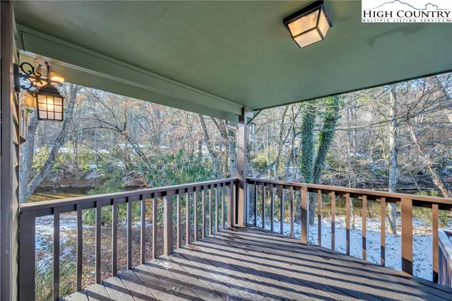 $495,000 | 208 Meadow Loop, Newland, NC 28657