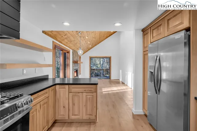 $495,000 | 208 Meadow Loop, Newland, NC 28657