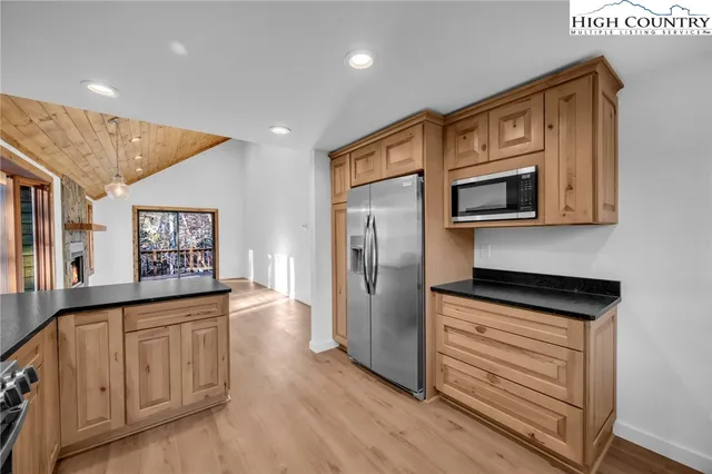 $495,000 | 208 Meadow Loop, Newland, NC 28657