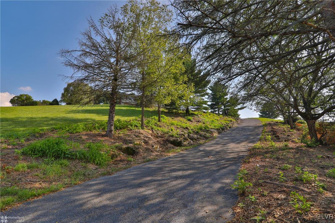 2340 Neffs Laurys Road Slatington, PA 18080 - Photo 4 of 40 Gallery Image 4