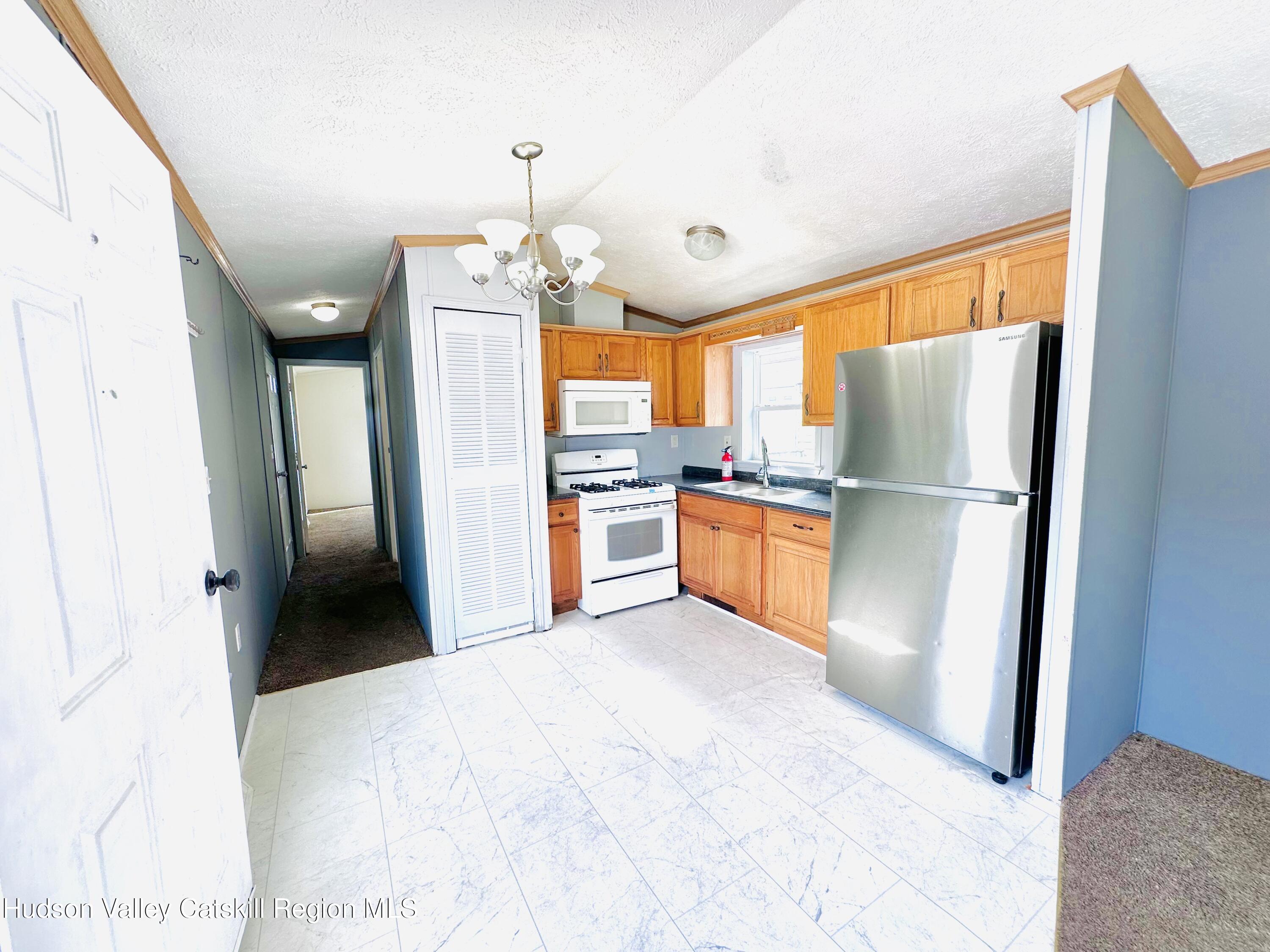 701 Sawkill Road, Unit 6 Kingston, NY 12401 - Photo 8 of 16 IMG_9060