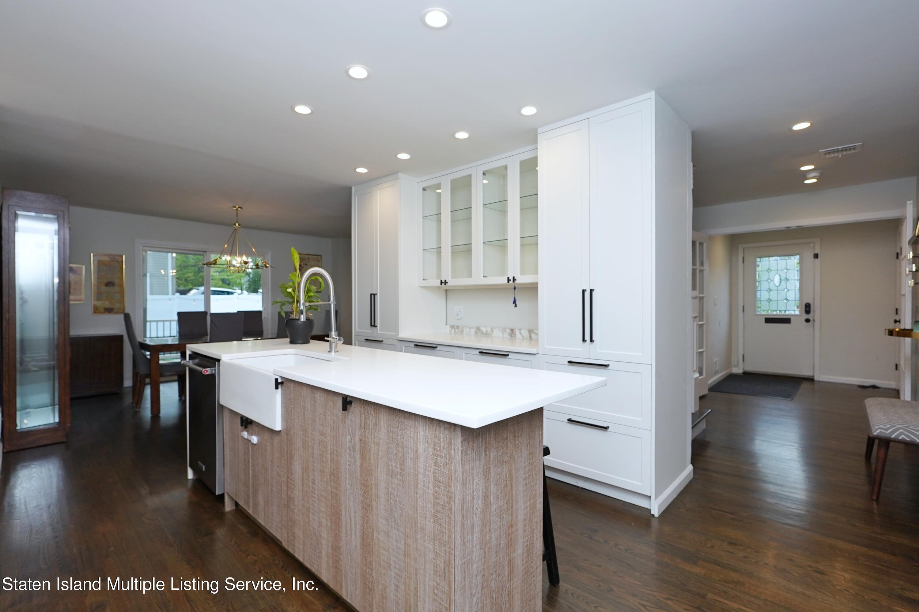 4 Rochelle Place Staten Island, NY 10312 - Photo 11 of 53 Photo Dec 18 2022, 6 25 26 PM