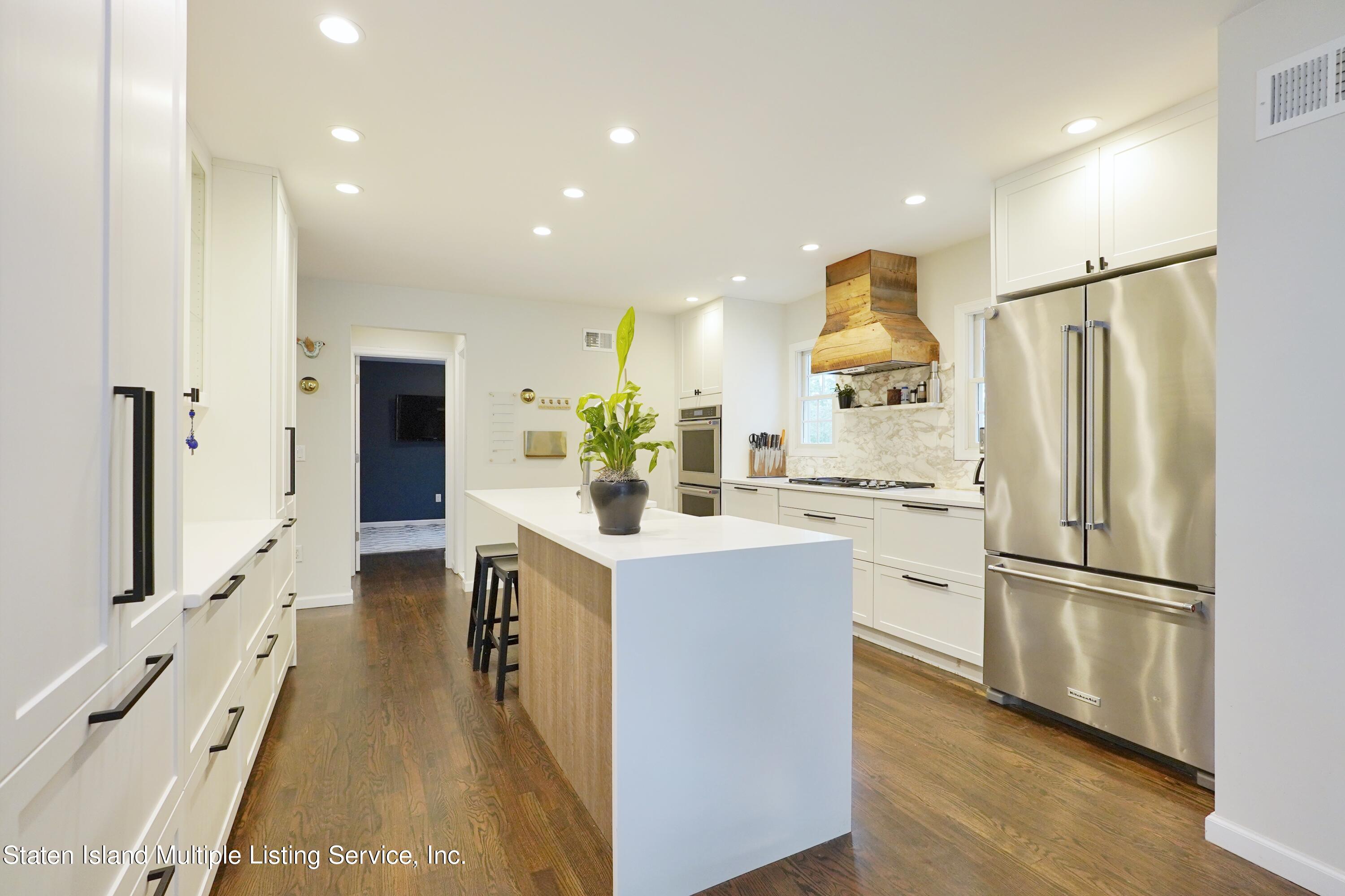 4 Rochelle Place Staten Island, NY 10312 - Photo 15 of 53 Photo Dec 18 2022, 6 25 48 PM