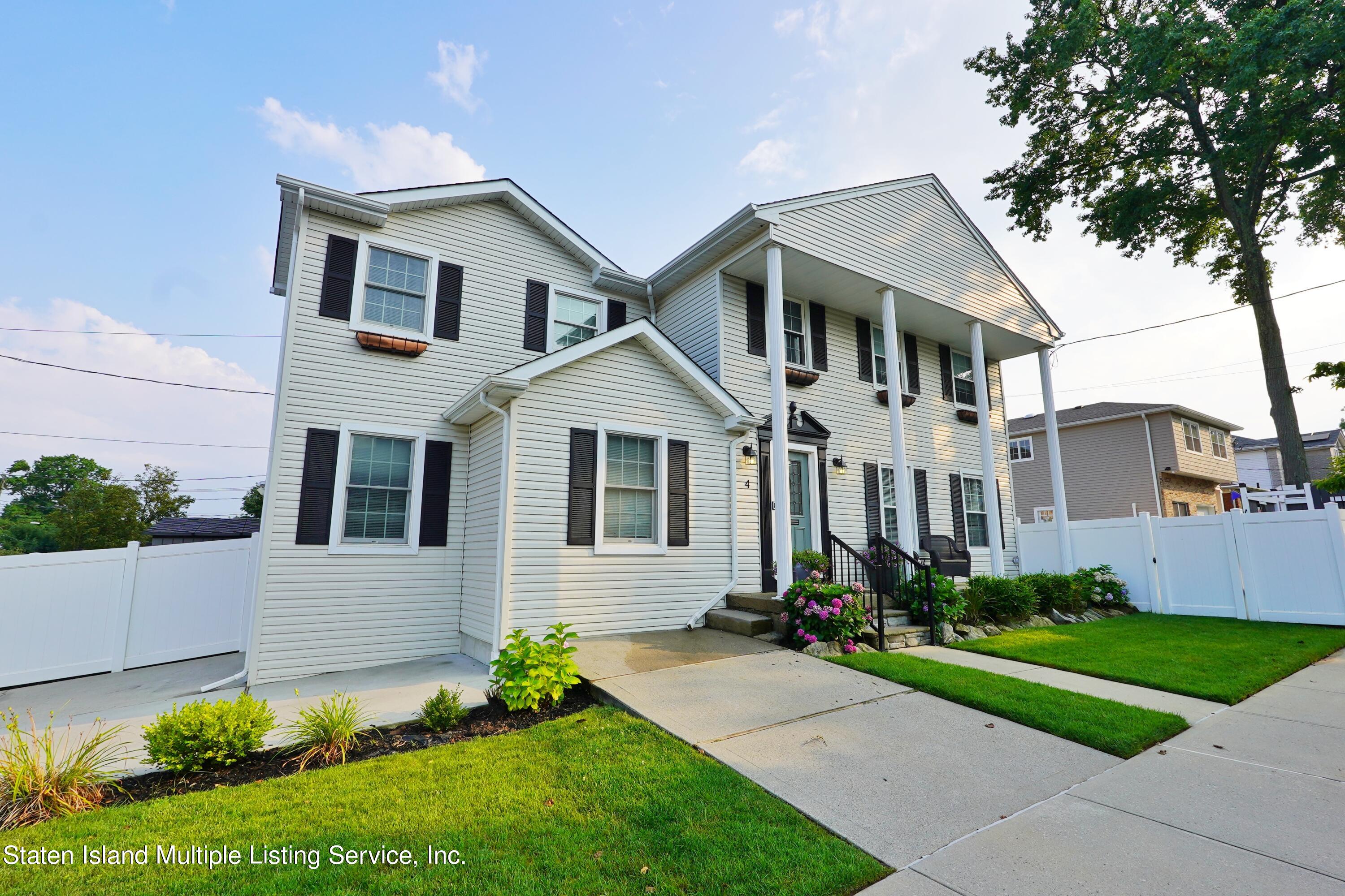 4 Rochelle Place Staten Island, NY 10312 - Photo 2 of 53 Photo Dec 18 2022, 6 16 06 PM