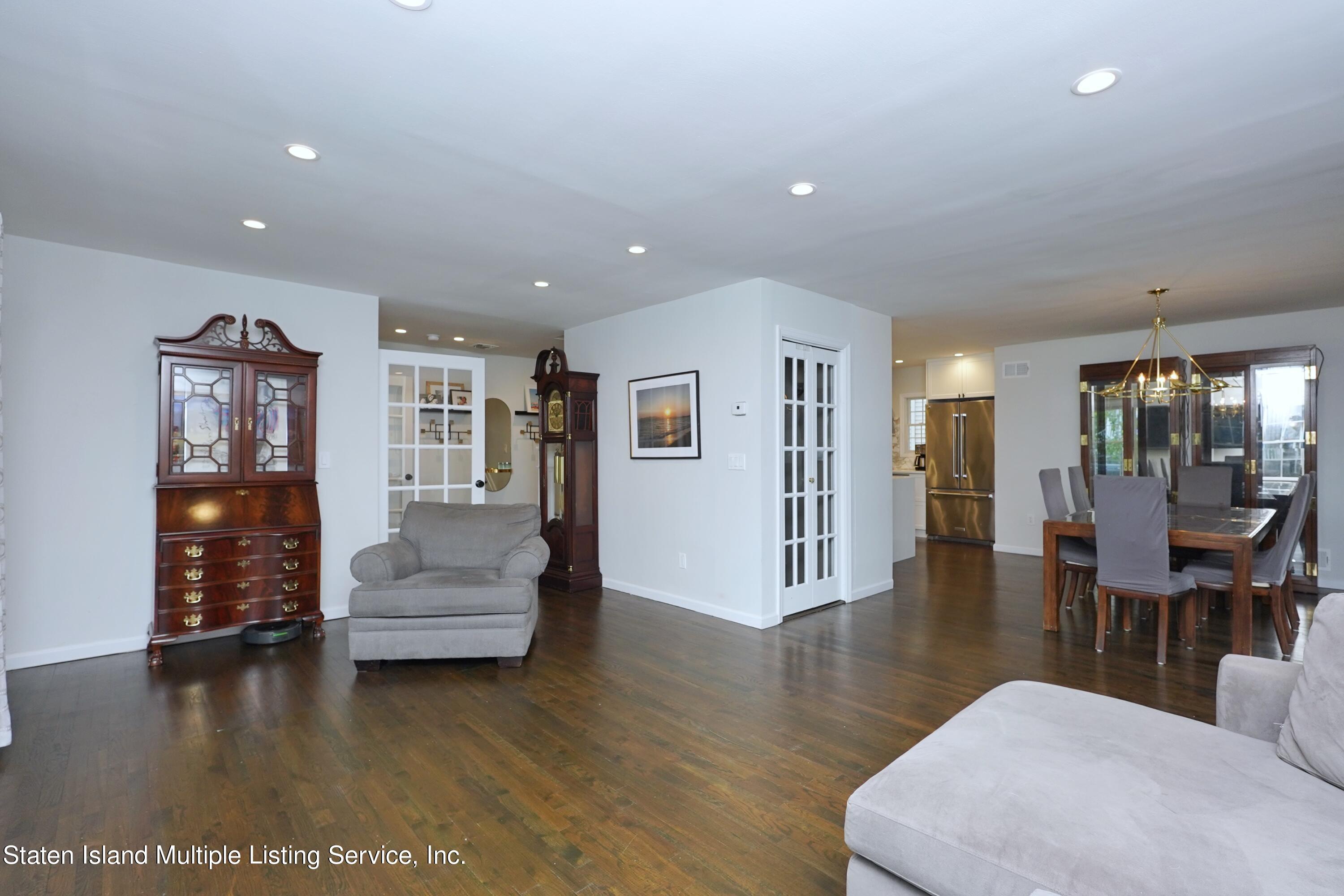 4 Rochelle Place Staten Island, NY 10312 - Photo 6 of 53 Photo Dec 18 2022, 6 26 25 PM