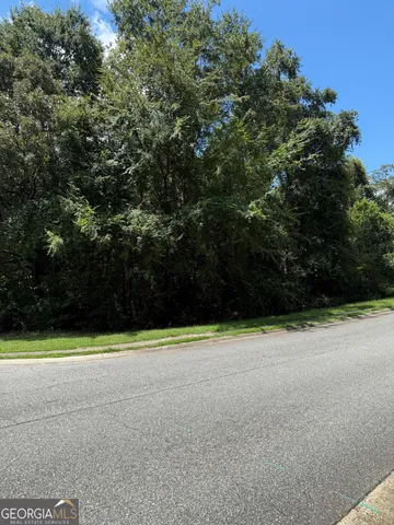 a view of a tennis court